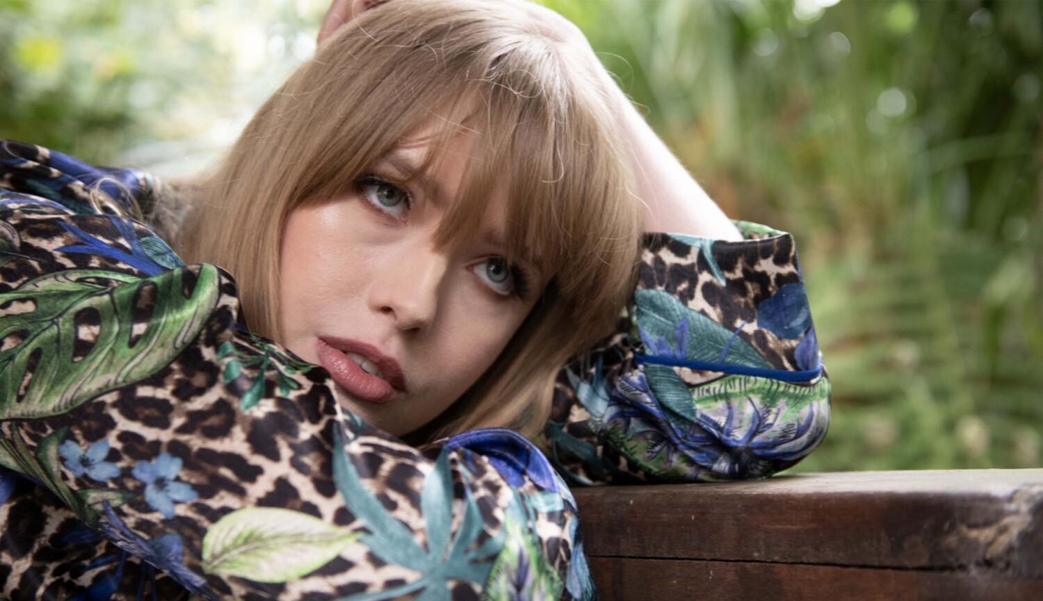 production agency - creative photography - female fashion photography -7